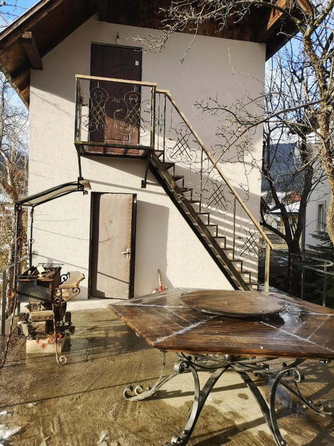 Володар Villa Yaremche Eksteriør billede